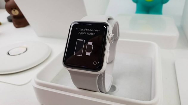 Apple watch edition white